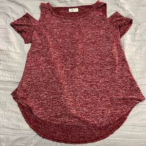 CUT OUT SHOULDER SHIRT. HOLLISTER